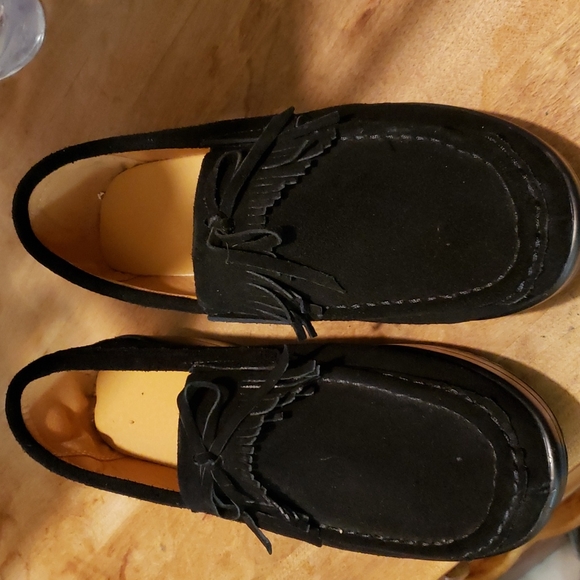 New black moccasins - Picture 2 of 4